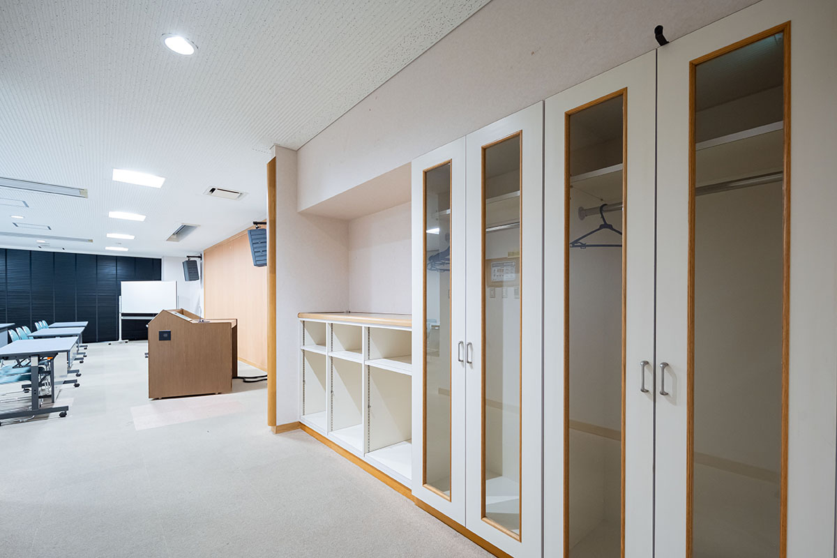 視聴覚室A (4F)